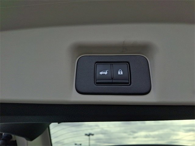 Used 2025 Nissan Ariya EVOLVE+ e-4ORCE image 30