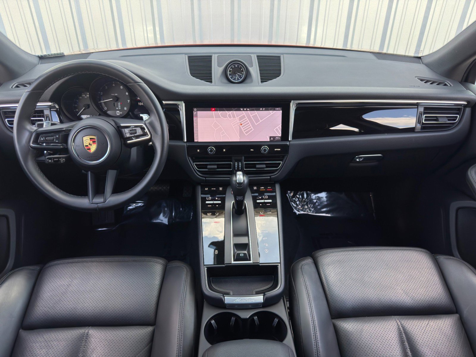 Used 2023 Porsche Macan image 13