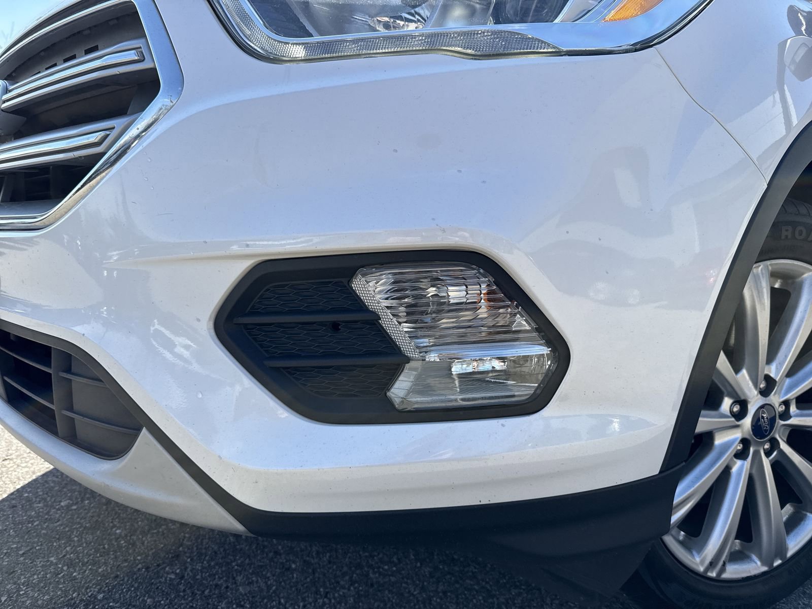 Used 2017 Ford Escape Titanium image 16