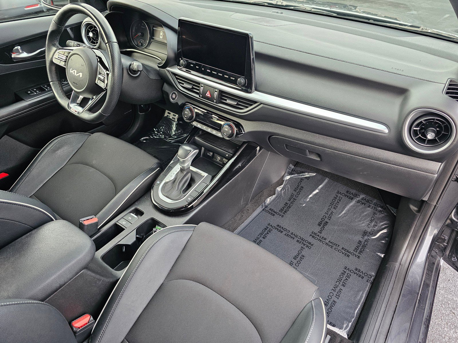 Used 2022 Kia Forte GT-Line w/ GT-Line Premium Package image 11