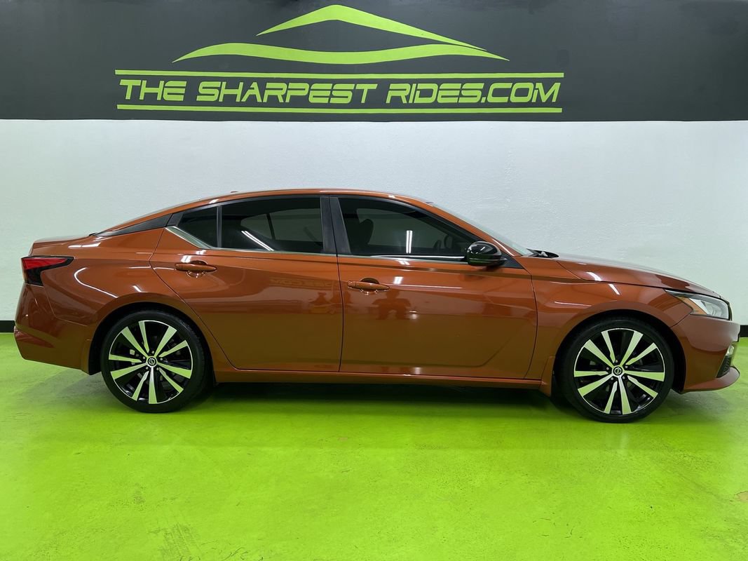Used 2020 Nissan Altima 2.5 SR w/ Premium Package FWD image 11