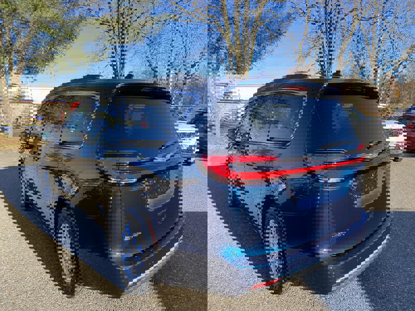 Certified 2022 Chrysler Pacifica Touring-L image 6