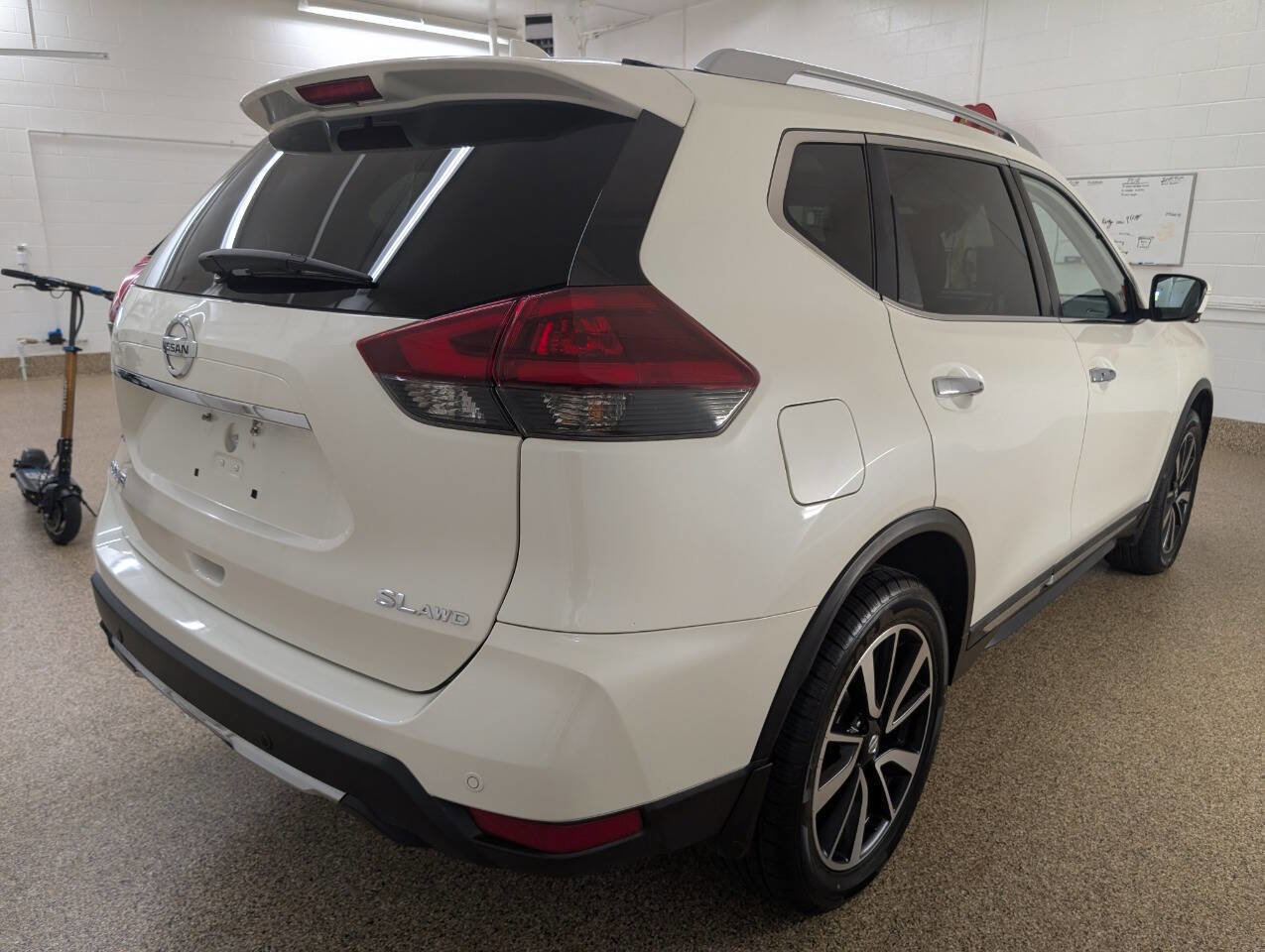 Used 2019 Nissan Rogue SL image 4
