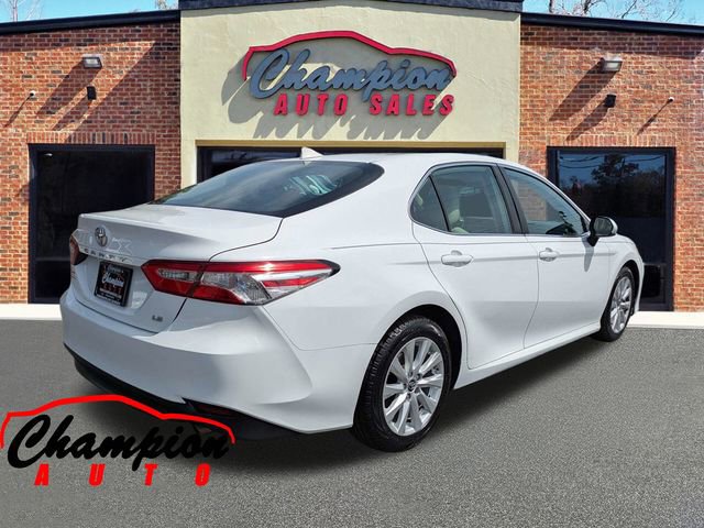 Used 2019 Toyota Camry LE image 4