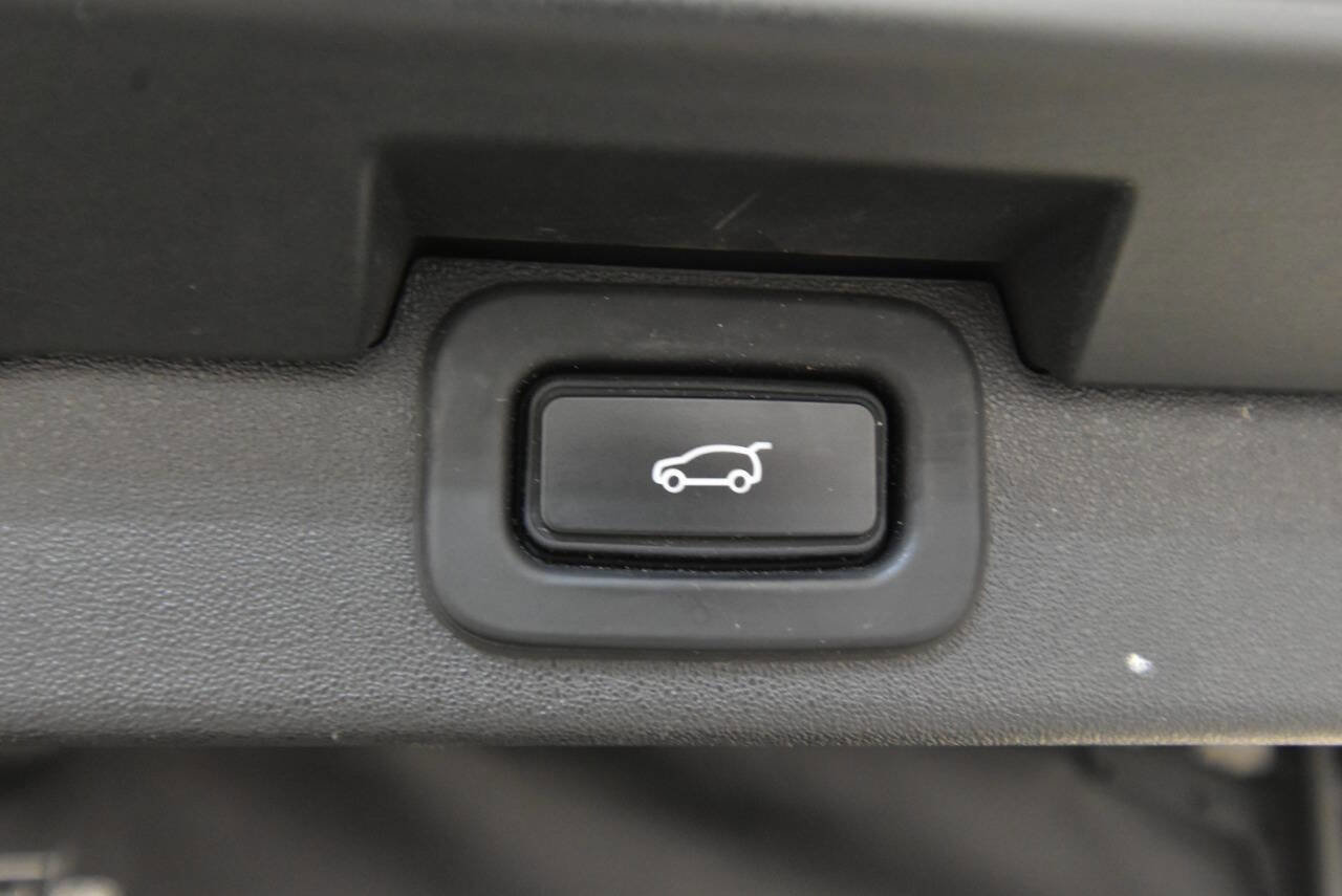 Used 2021 Land Rover Discovery S R-Dynamic image 36