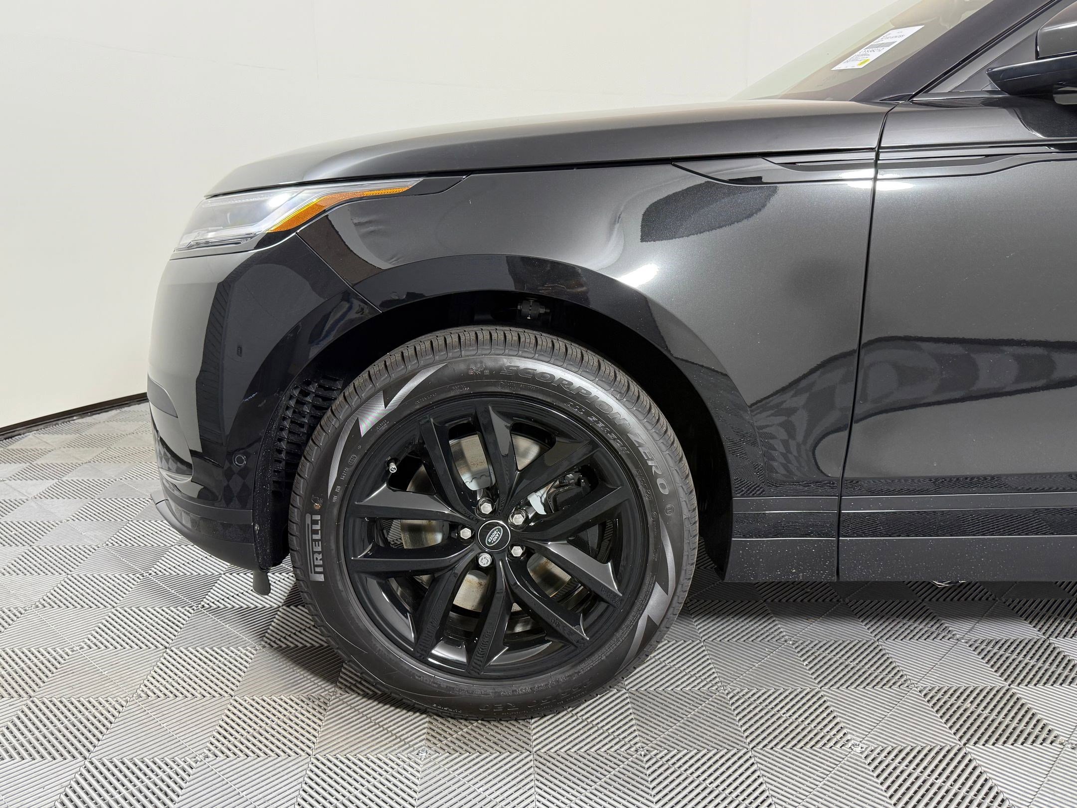 New 2026 Land Rover Range Rover Velar S AWD/4WD image 12