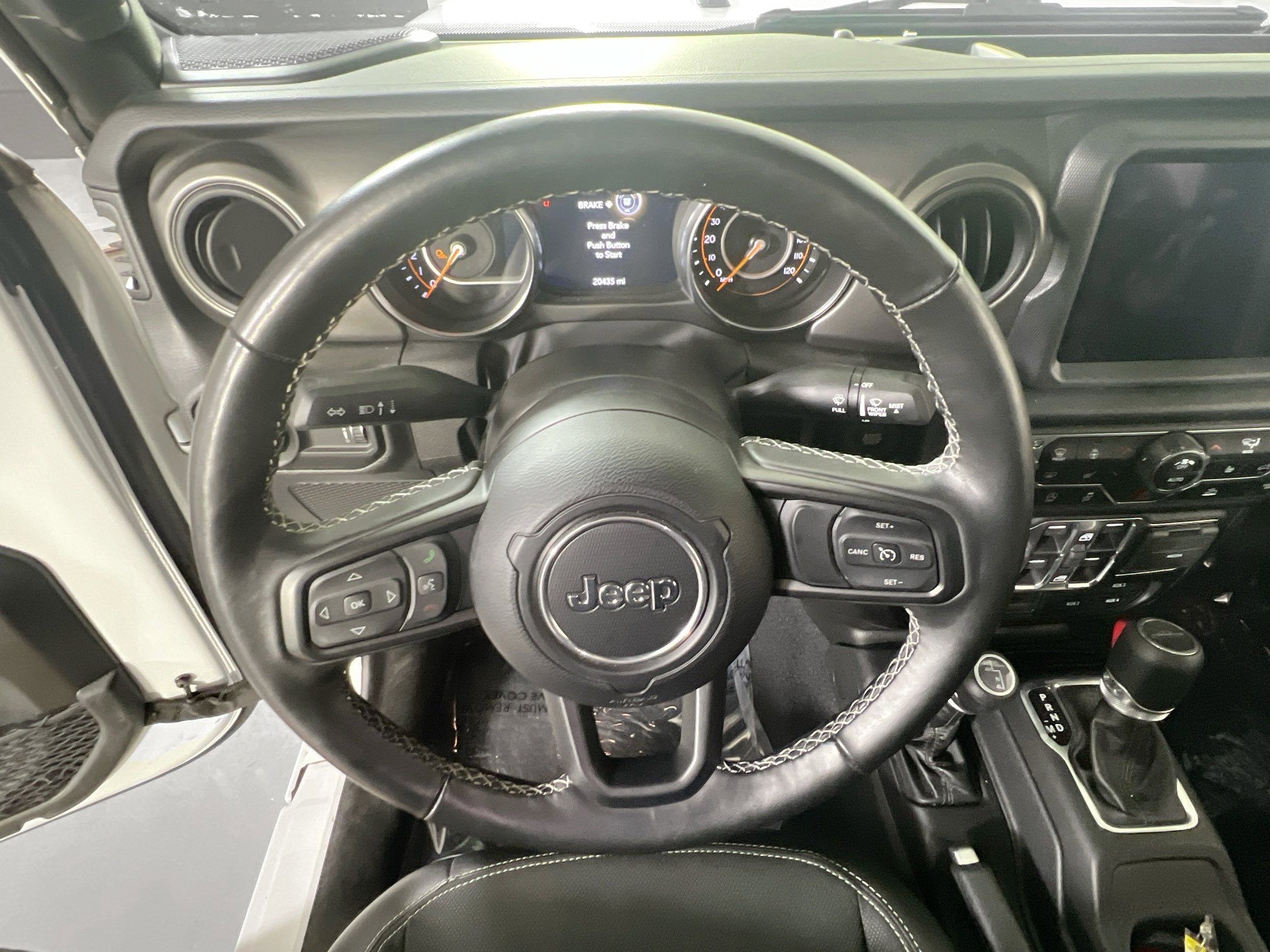 Used 2023 Jeep Gladiator Sport AWD/4WD image 11