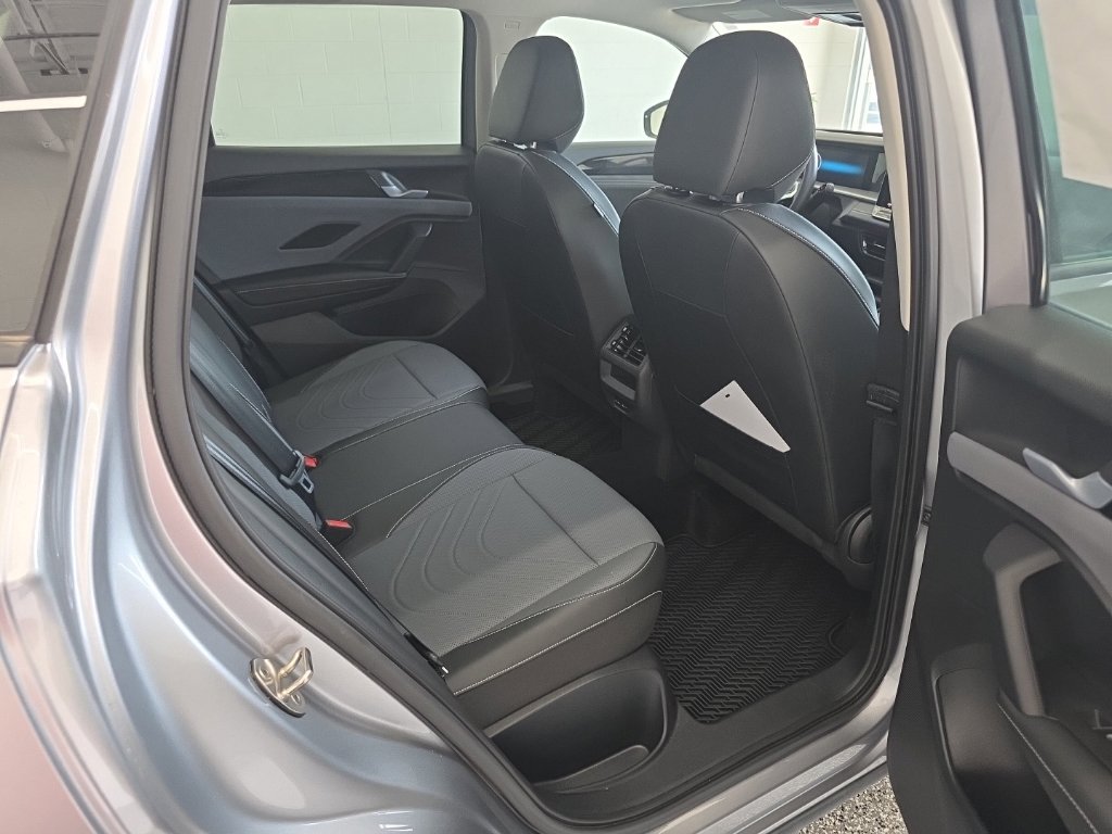 New 2026 Volkswagen Tiguan SE AWD/4WD image 10