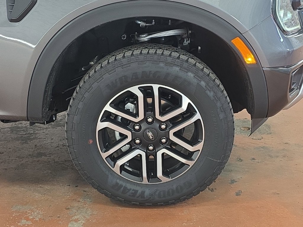 New 2025 Ford Ranger Lariat w/ Convenience Package image 9