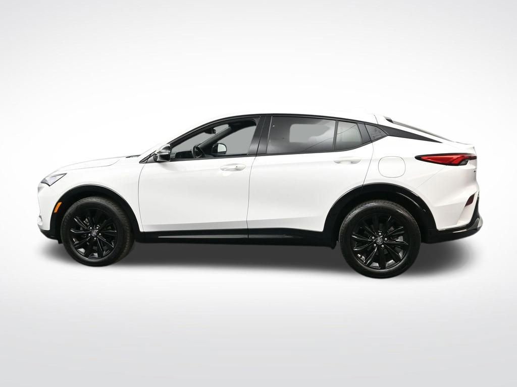 Used 2024 Buick Envista Sport Touring w/ Convenience I Package image 2