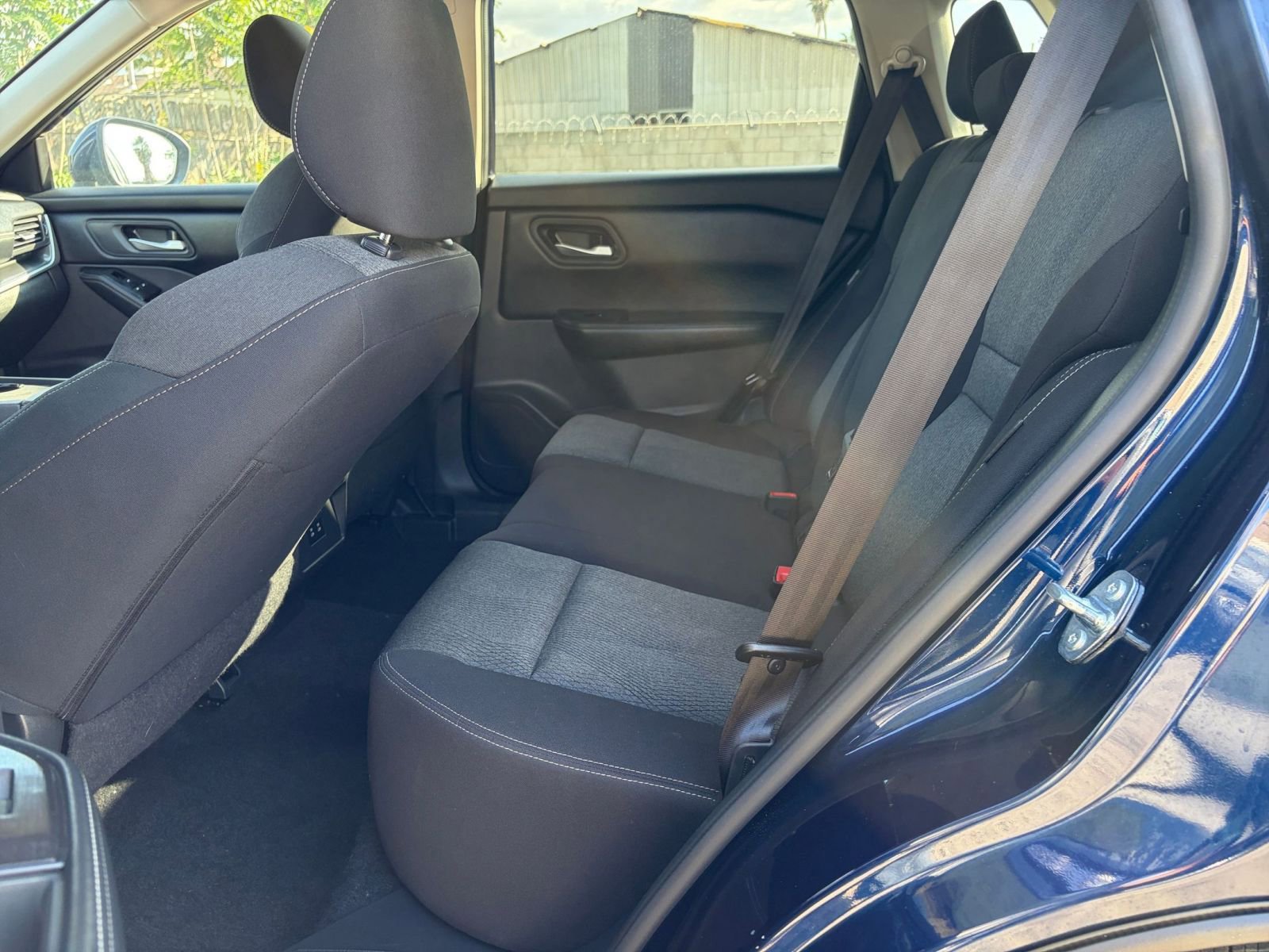 Used 2025 Nissan Rogue SV FWD image 28