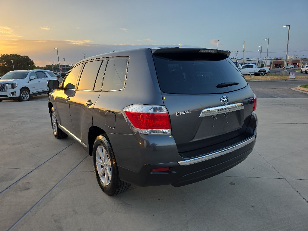 Used 2013 Toyota Highlander FWD image 15
