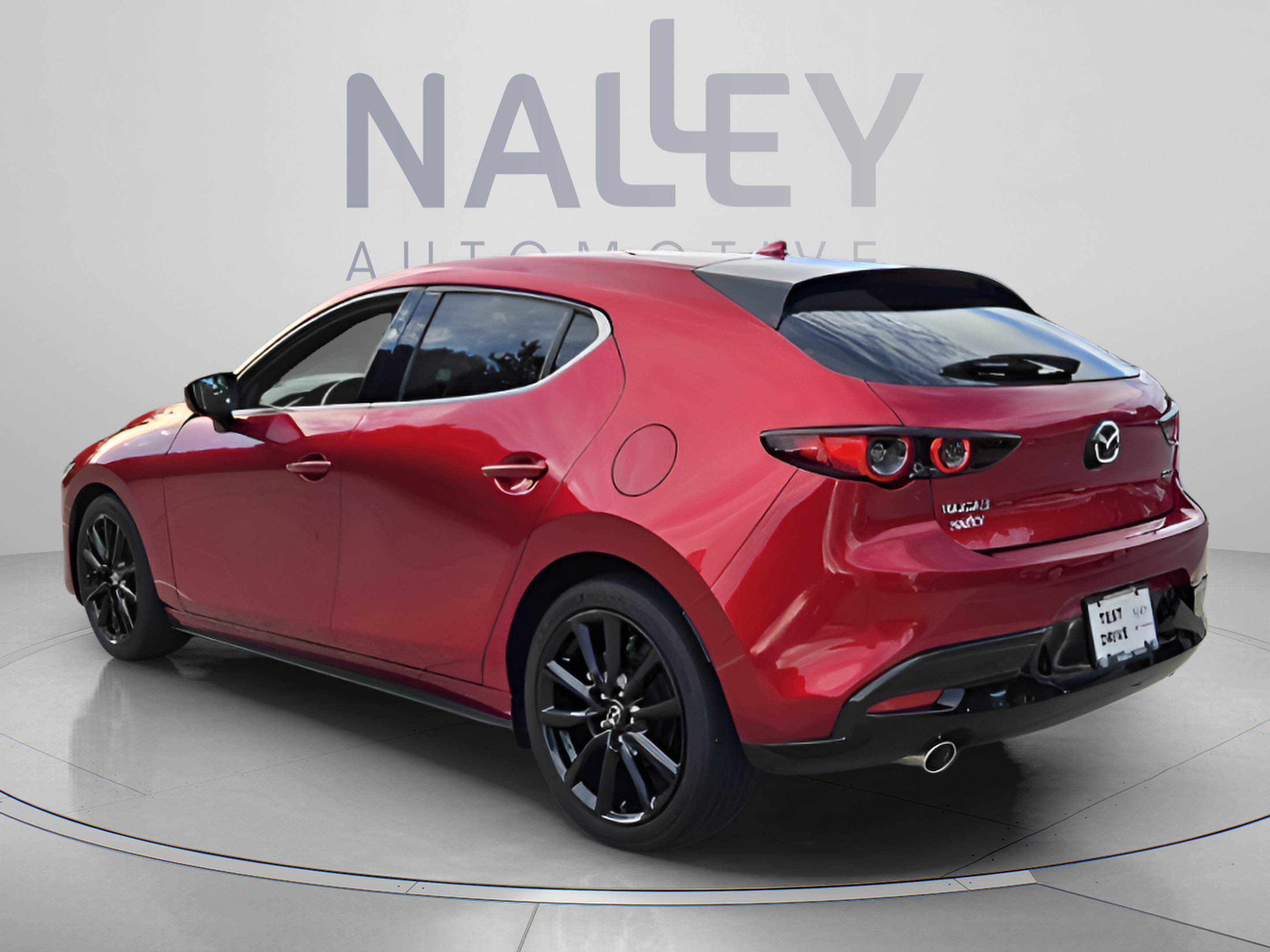 Used 2020 MAZDA MAZDA3 Hatchback w/ Premium Package FWD image 3