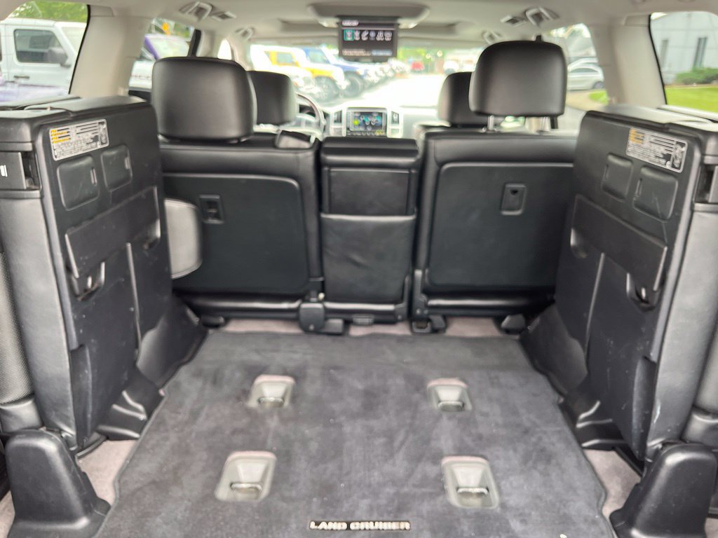 Used 2014 Toyota Land Cruiser AWD/4WD image 36