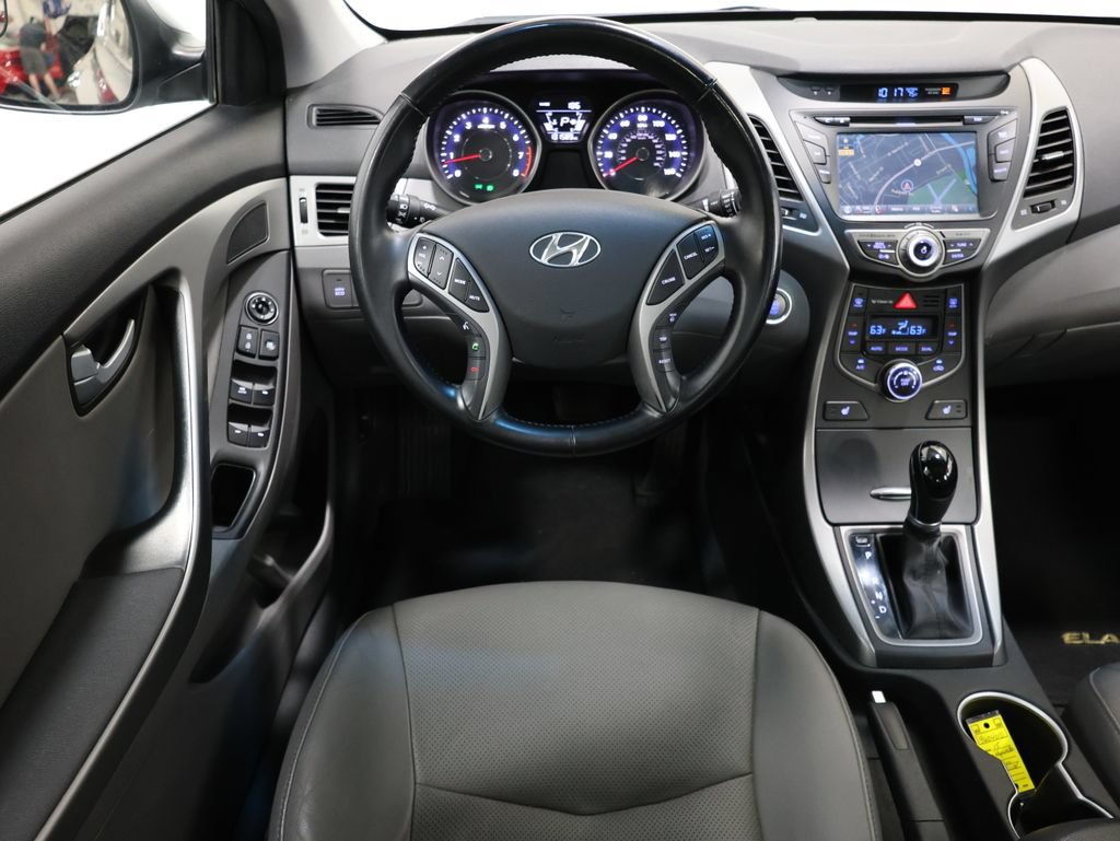 Used 2015 Hyundai Elantra Limited w/ Option Group 05 FWD image 16