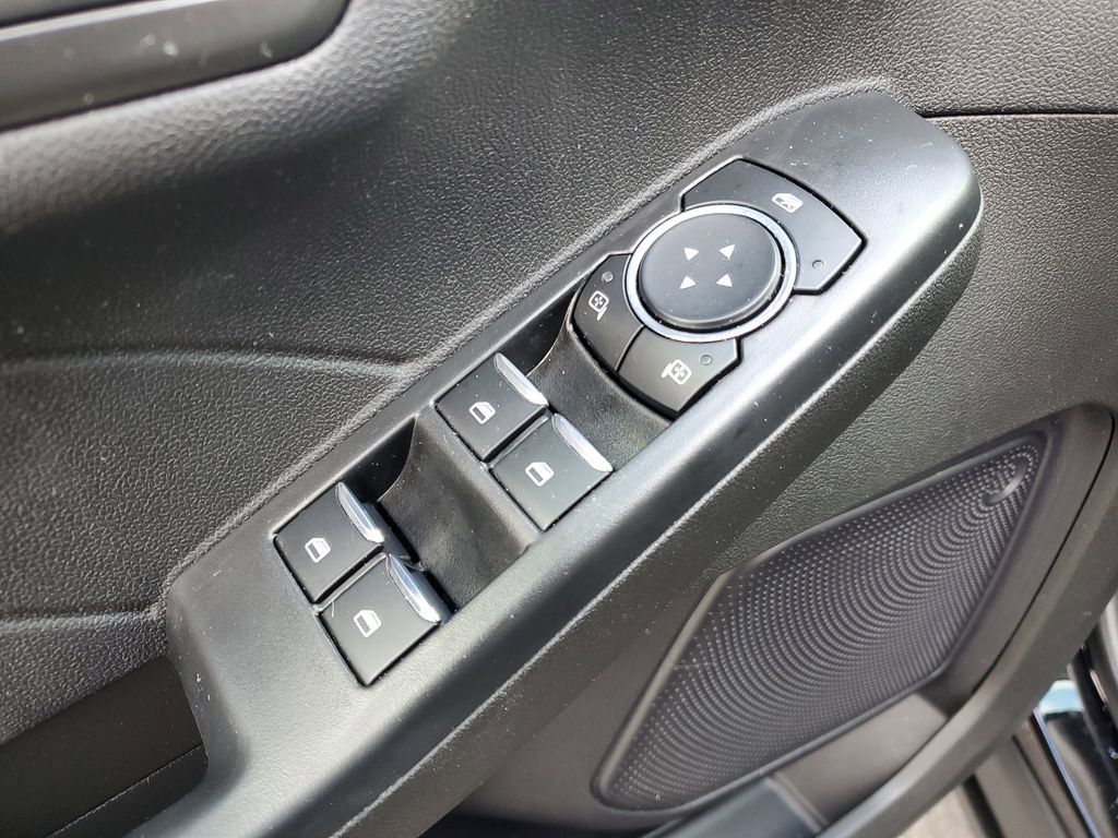 Used 2024 Ford Escape SE image 25