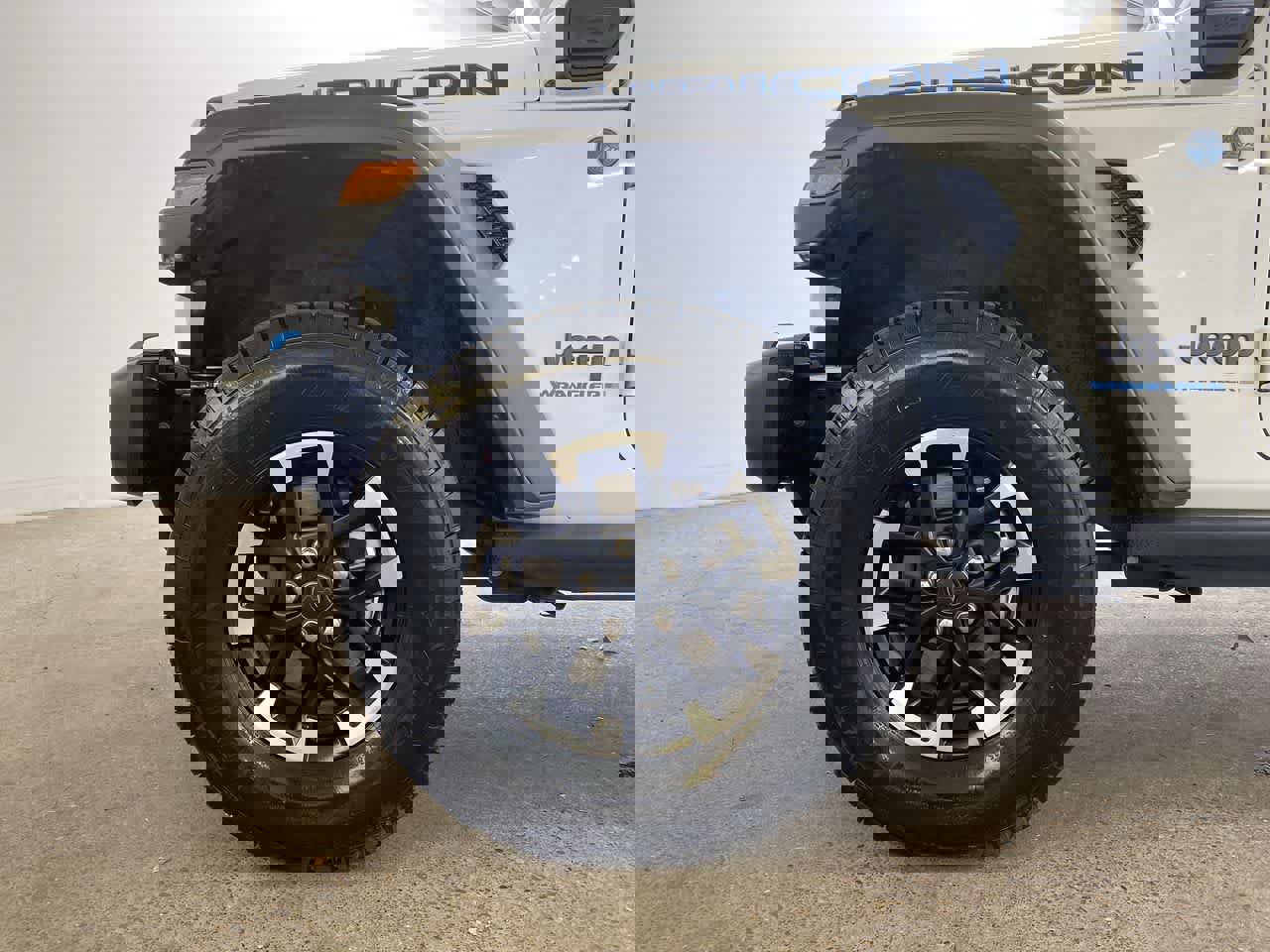 Used 2024 Jeep Wrangler Unlimited Rubicon 4xe image 12