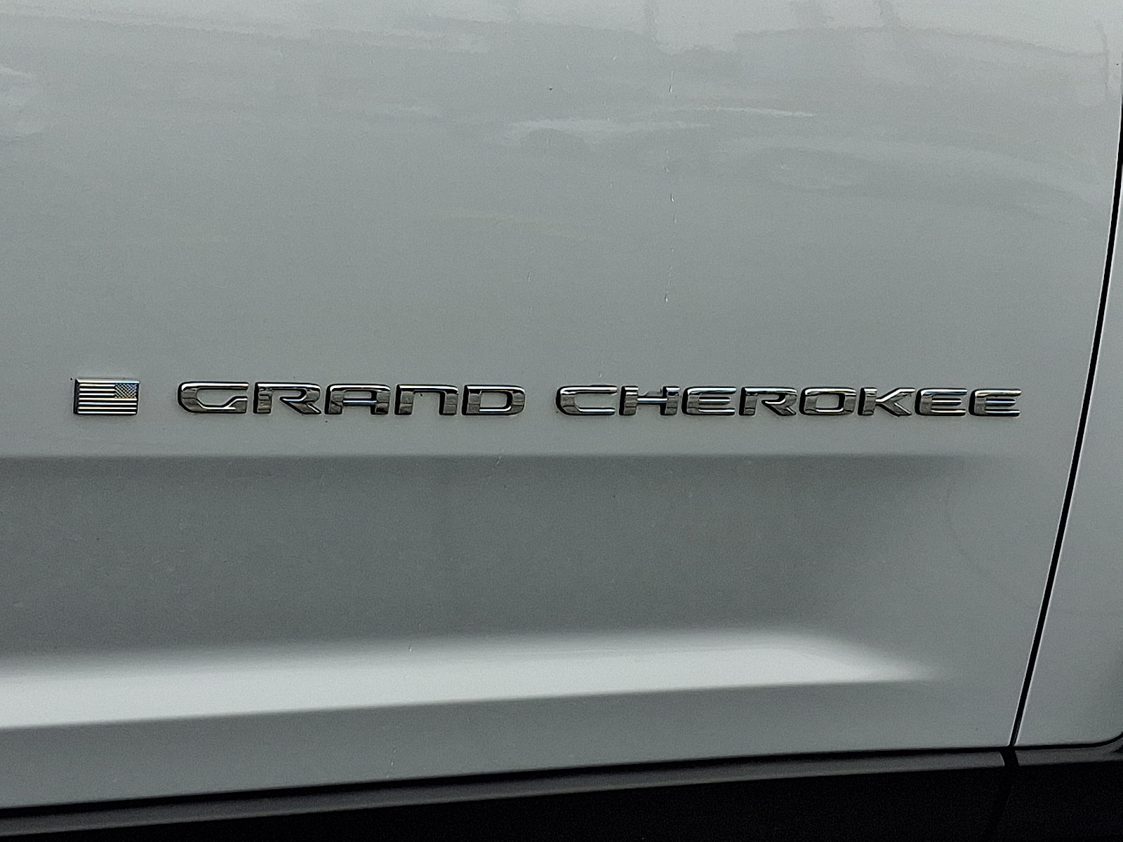 Used 2023 Jeep Grand Cherokee Laredo AWD/4WD image 30