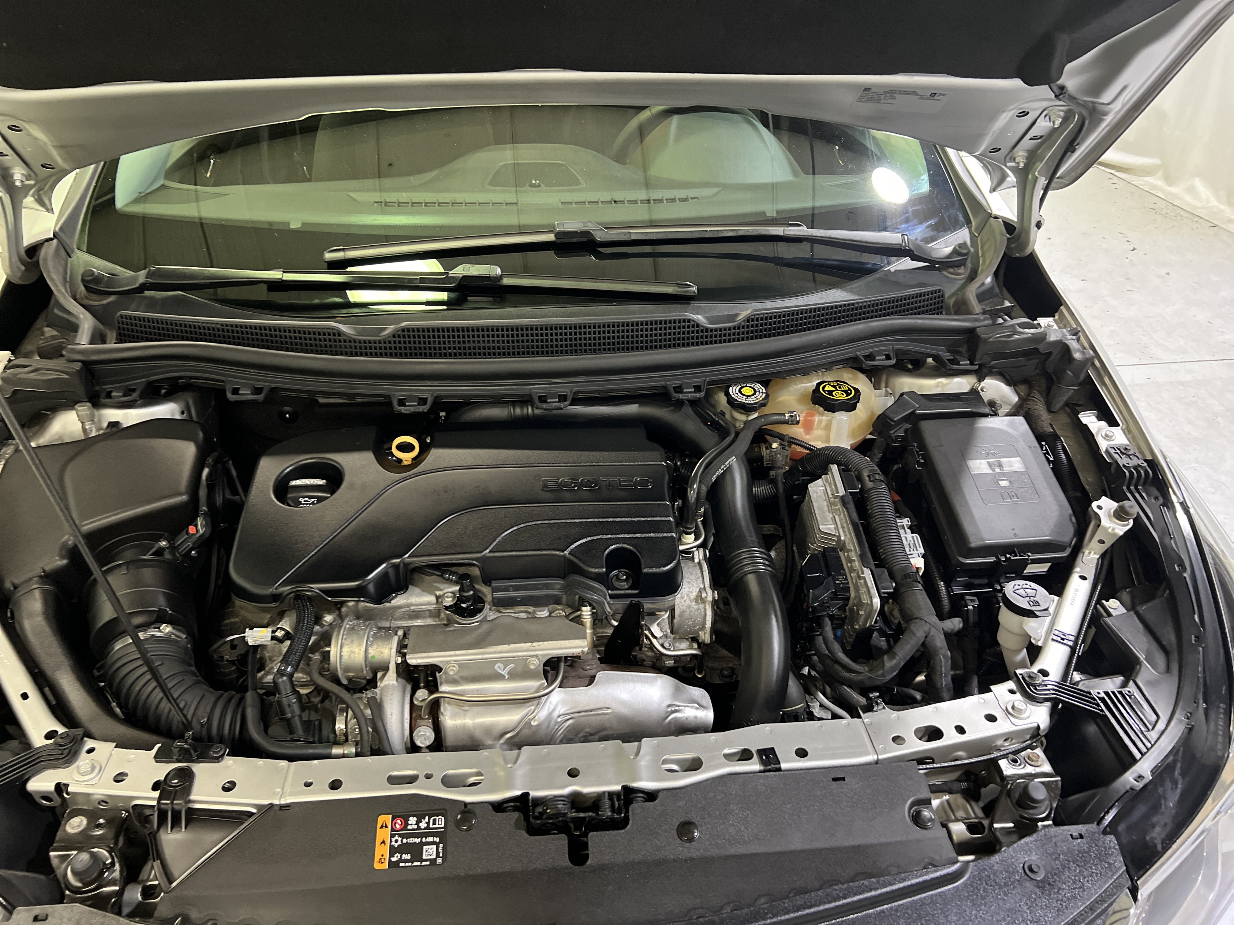 Used 2019 Chevrolet Cruze LS w/ LS Convenience Package FWD image 15