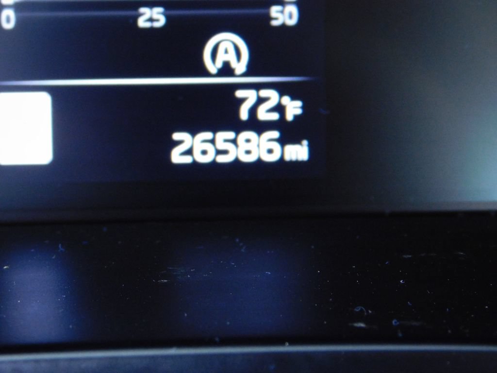 Used 2025 Kia Soul LX w/ LX Technology Package FWD image 31
