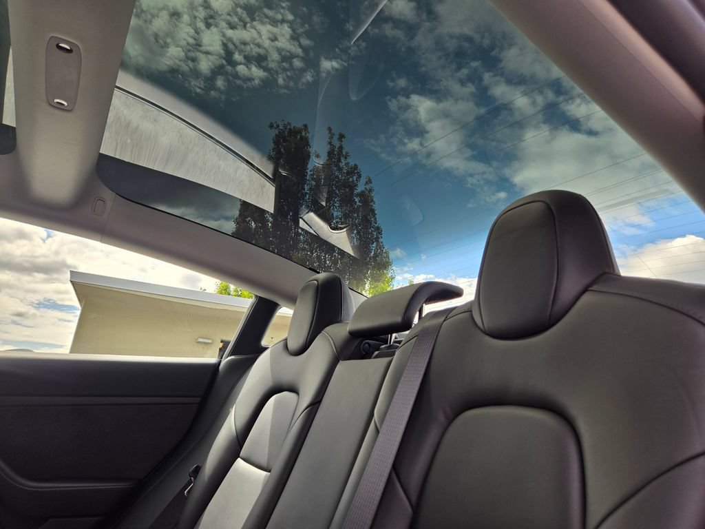 Used 2022 Tesla Model 3 Long Range AWD/4WD image 19
