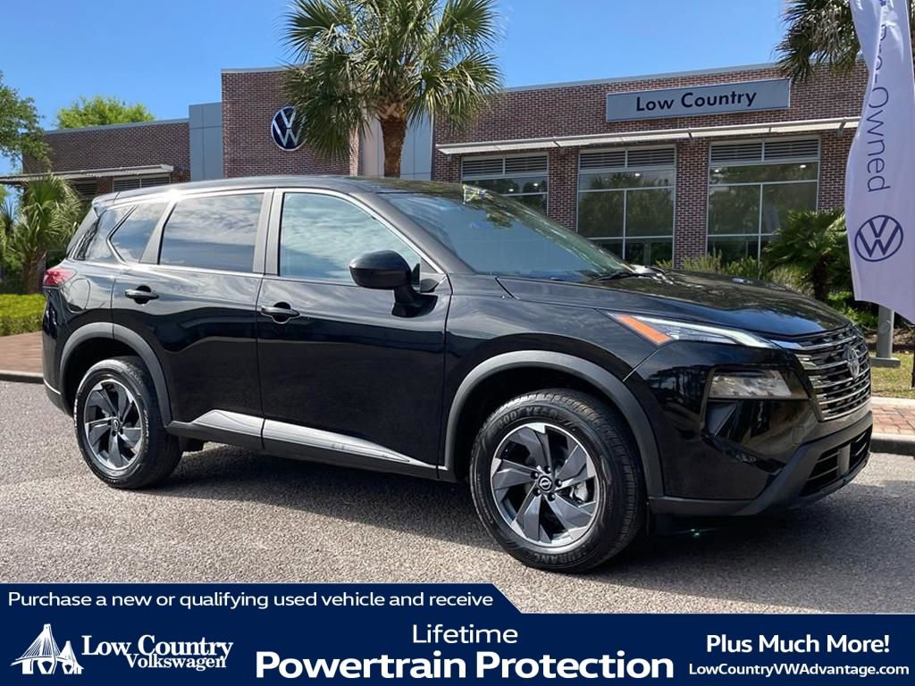Used 2025 Nissan Rogue SV image 1