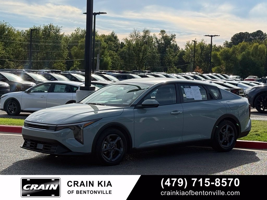 Certified 2025 Kia K4 FWD image 3