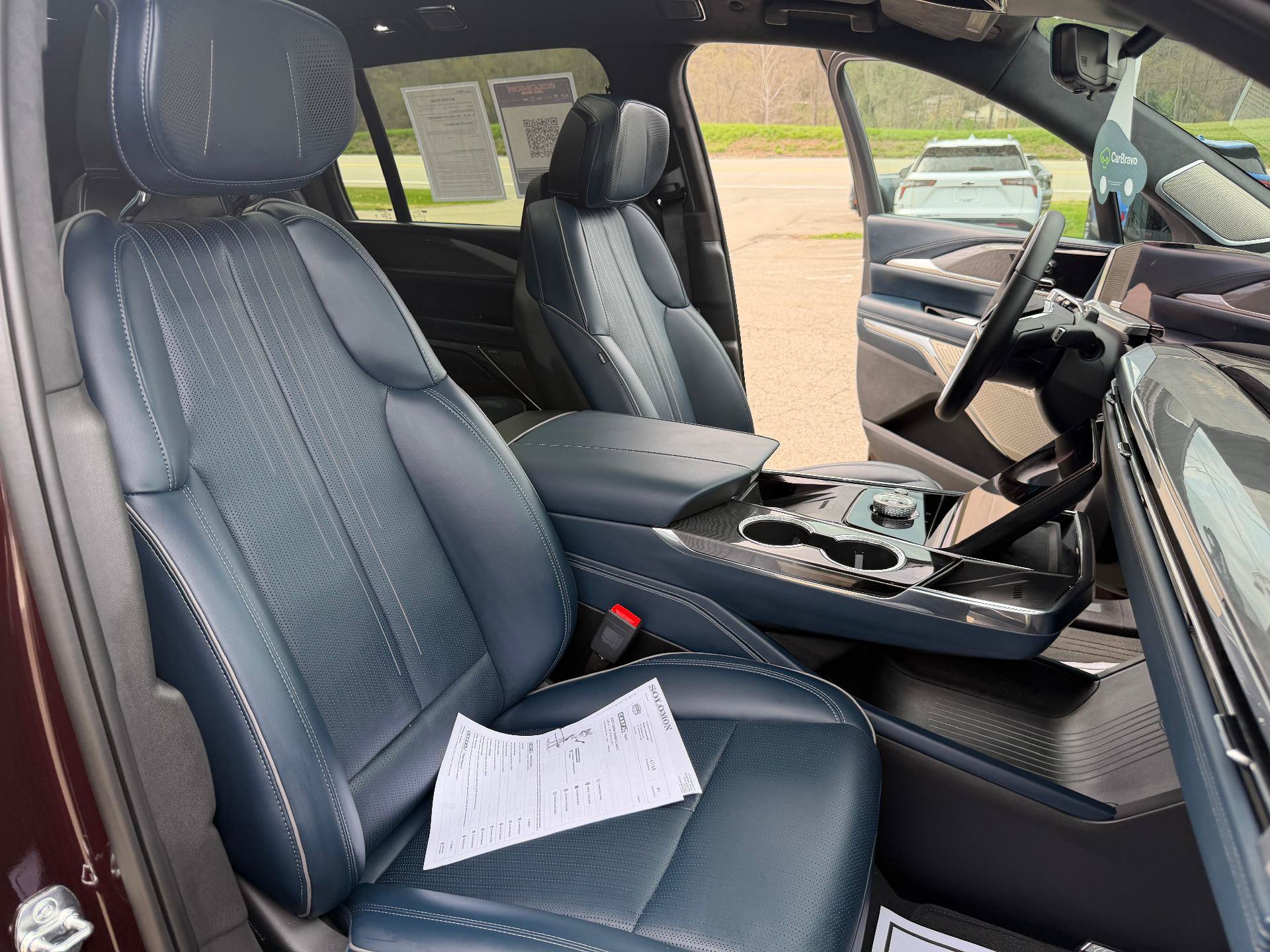 Certified 2025 Cadillac Escalade IQ Luxury 2 w/ LPO, Premium Carpet Package AWD/4WD image 43