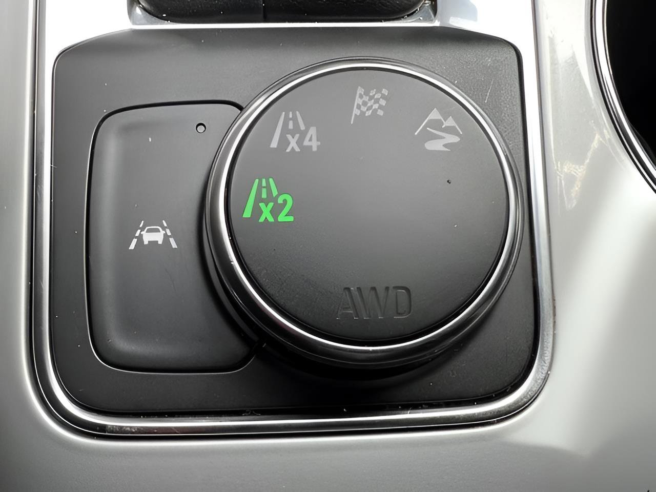 Used 2023 Chevrolet Blazer LT image 17