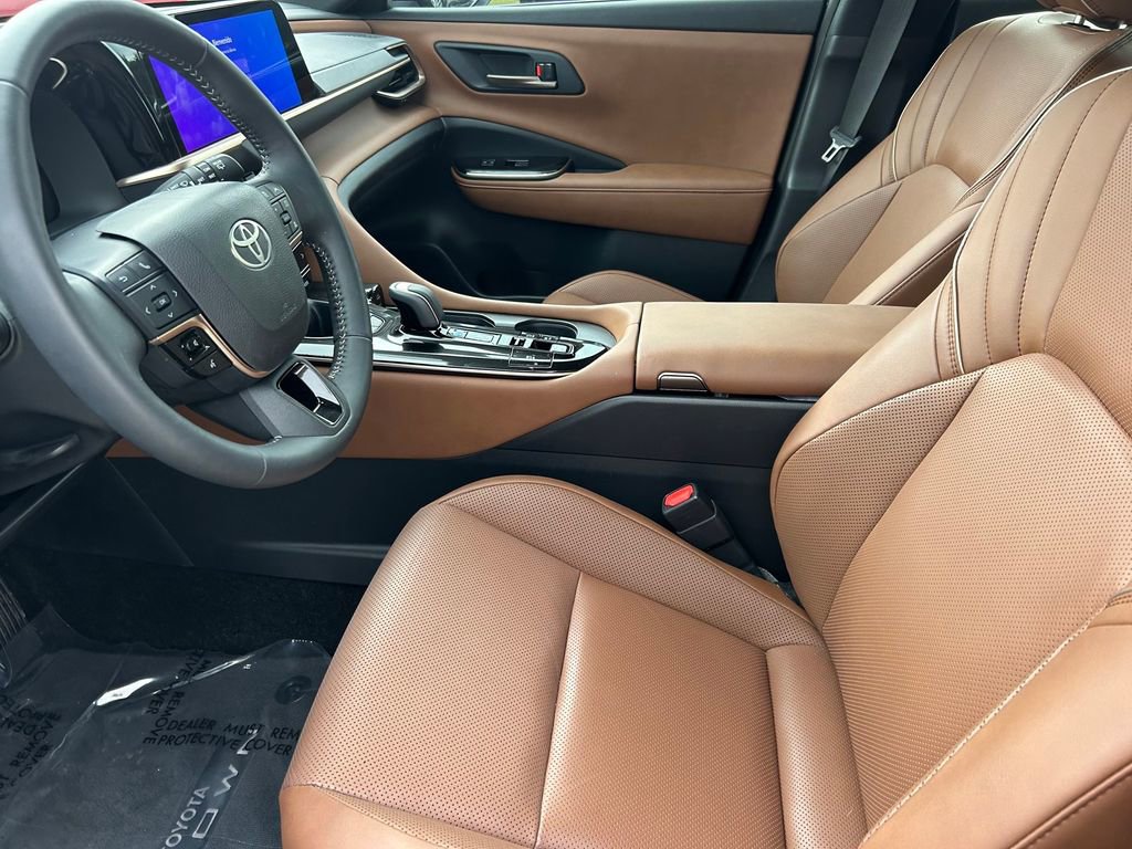 Used 2025 Toyota Crown Signia AWD/4WD image 11