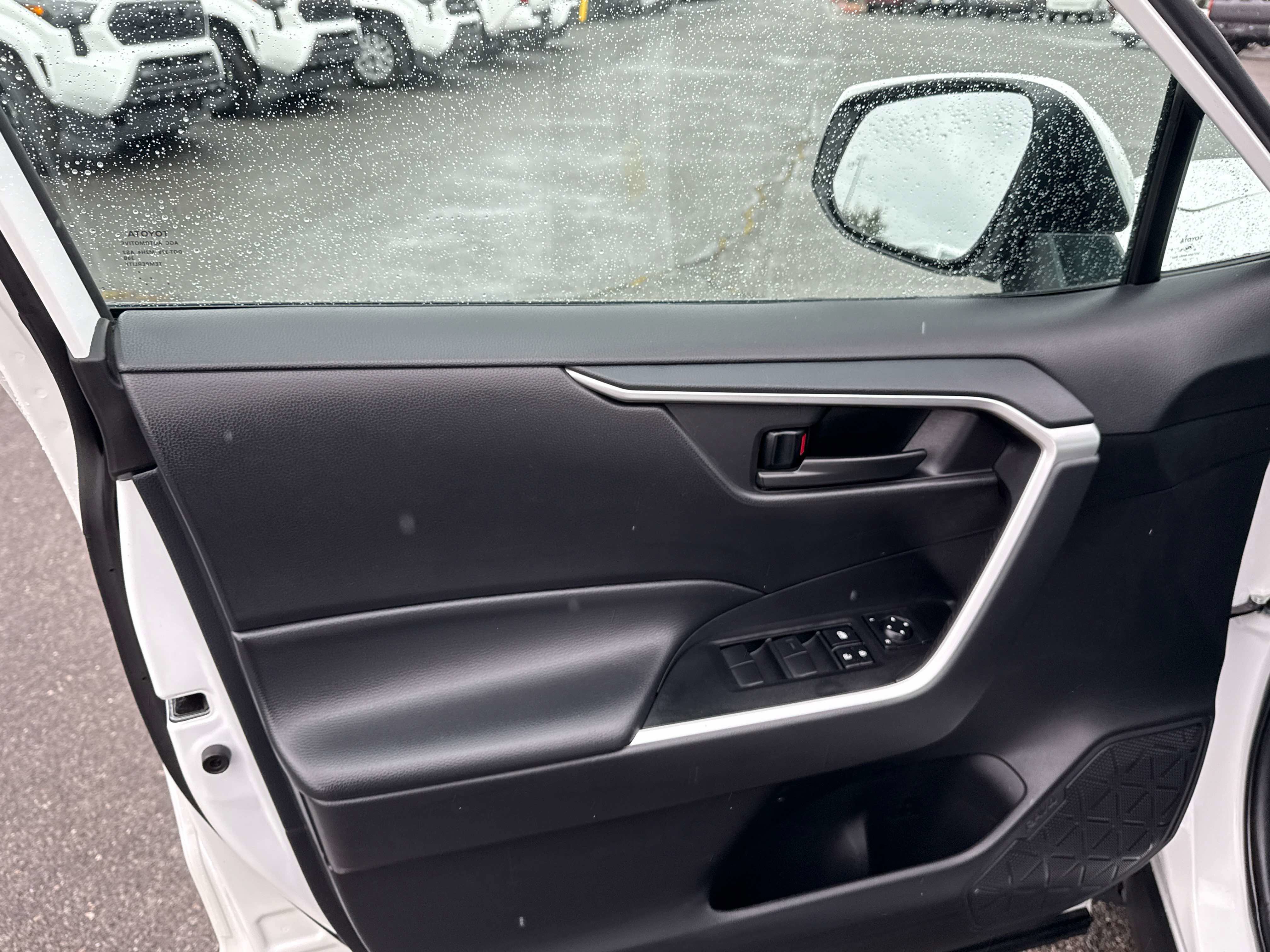 Used 2024 Toyota RAV4 LE AWD/4WD image 12