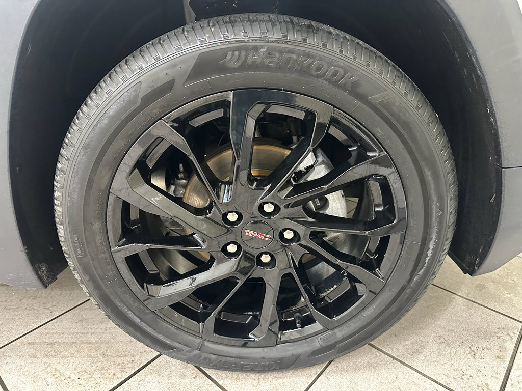 Certified 2023 GMC Terrain SLE w/ Driver Convenience Package image 13