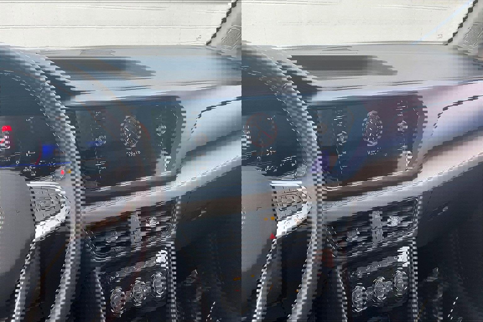 Used 2024 Volkswagen Taos SE image 7