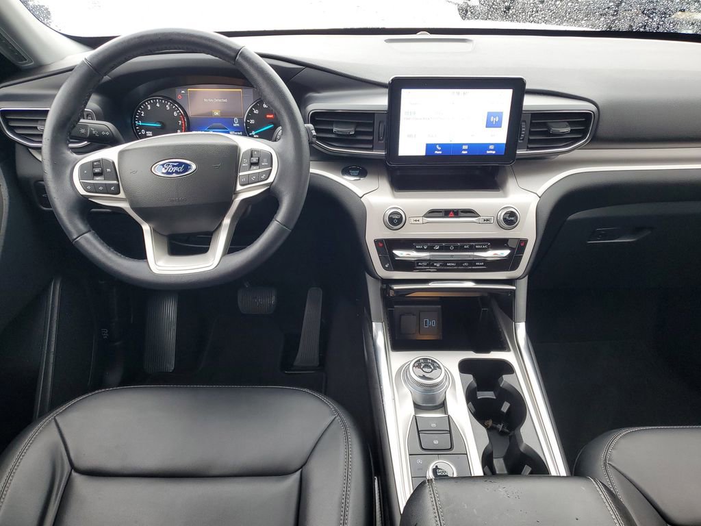 Used 2023 Ford Explorer XLT w/ Equipment Group 202A image 27