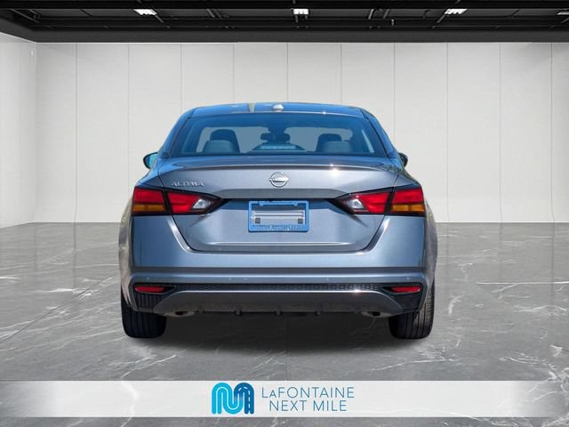 Used 2025 Nissan Altima 2.5 SV FWD image 4
