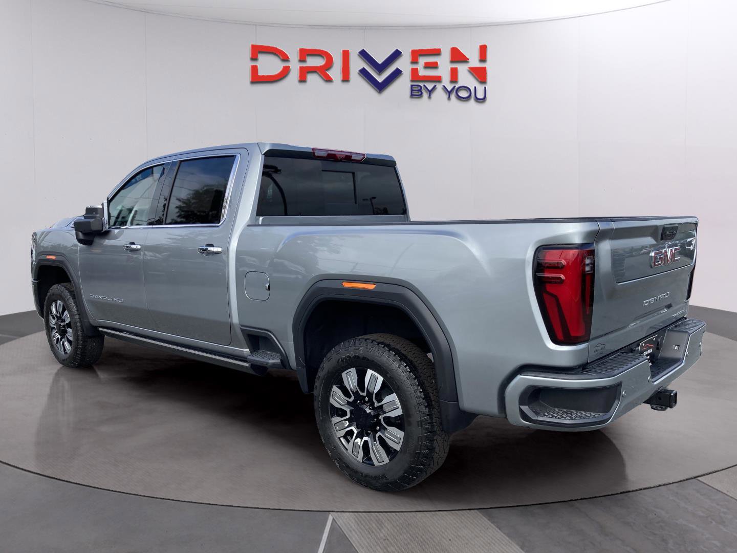 New 2026 GMC Sierra 2500 Denali w/ Denali Reserve Package image 3