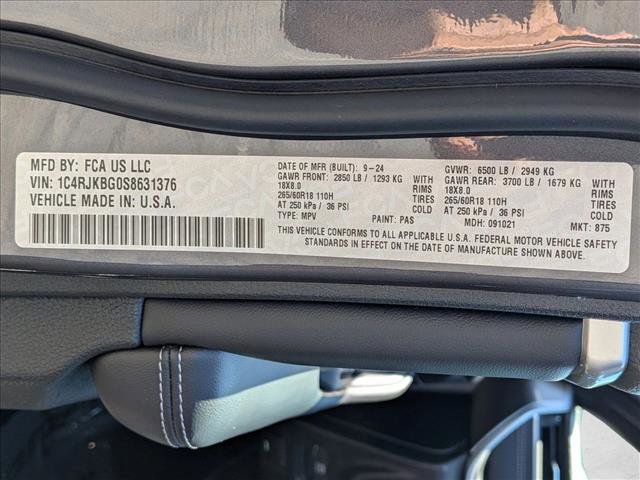 Used 2025 Jeep Grand Cherokee L Limited AWD/4WD image 26
