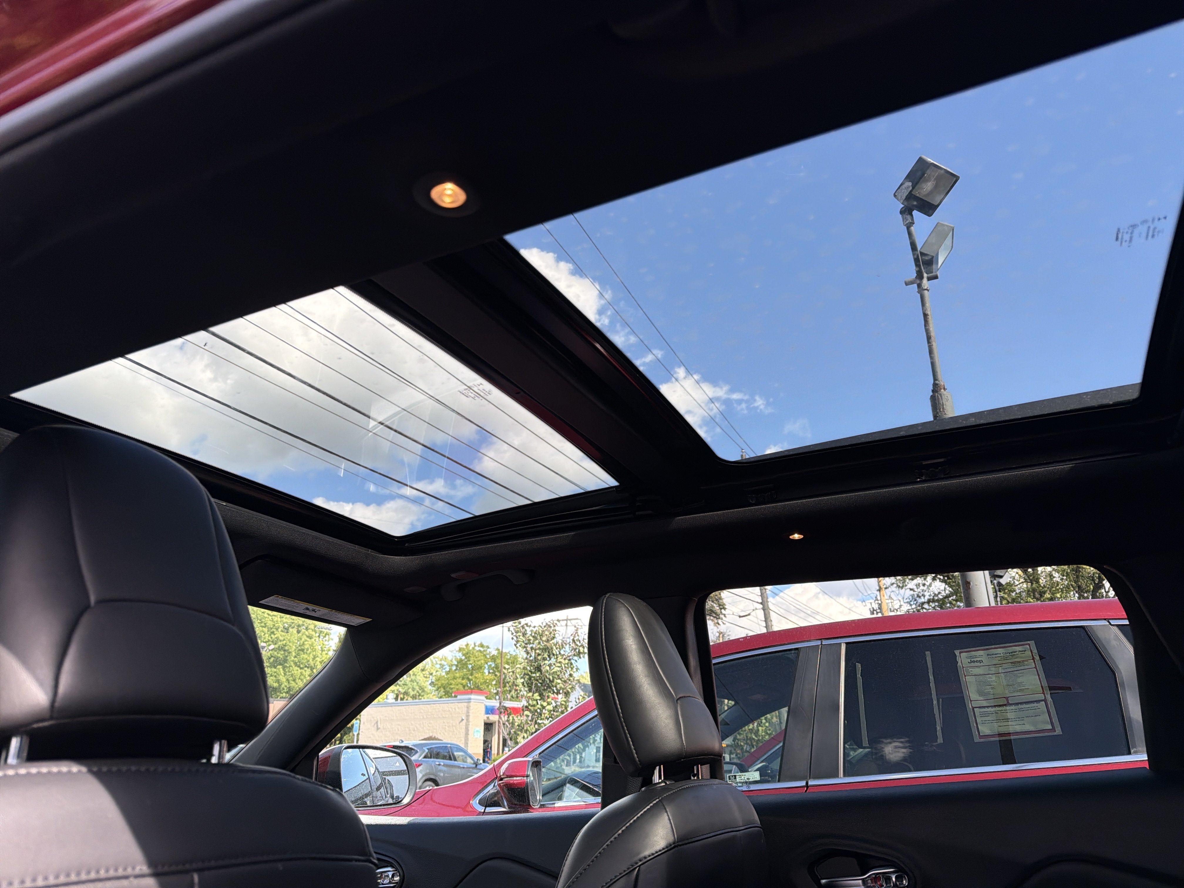 Used 2021 Jeep Cherokee High Altitude AWD/4WD image 25
