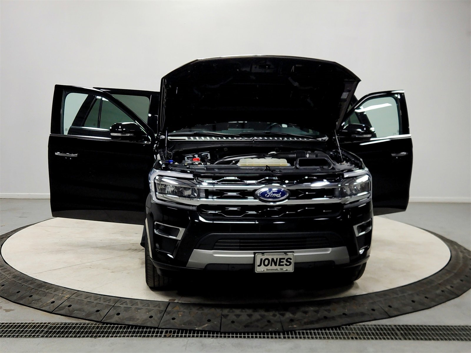 Used 2024 Ford Expedition Limited image 10