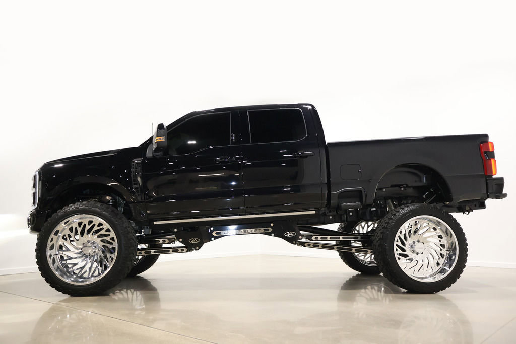 Used 2024 Ford F350 Limited w/ FX4 Off-Road Package image 35