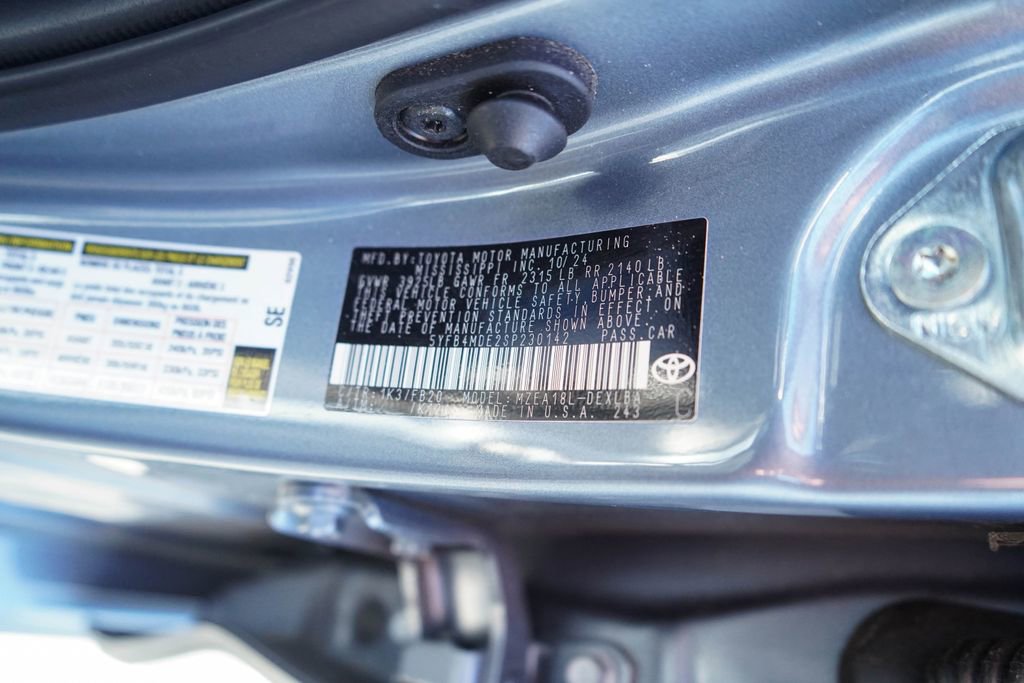 Used 2025 Toyota Corolla LE image 38