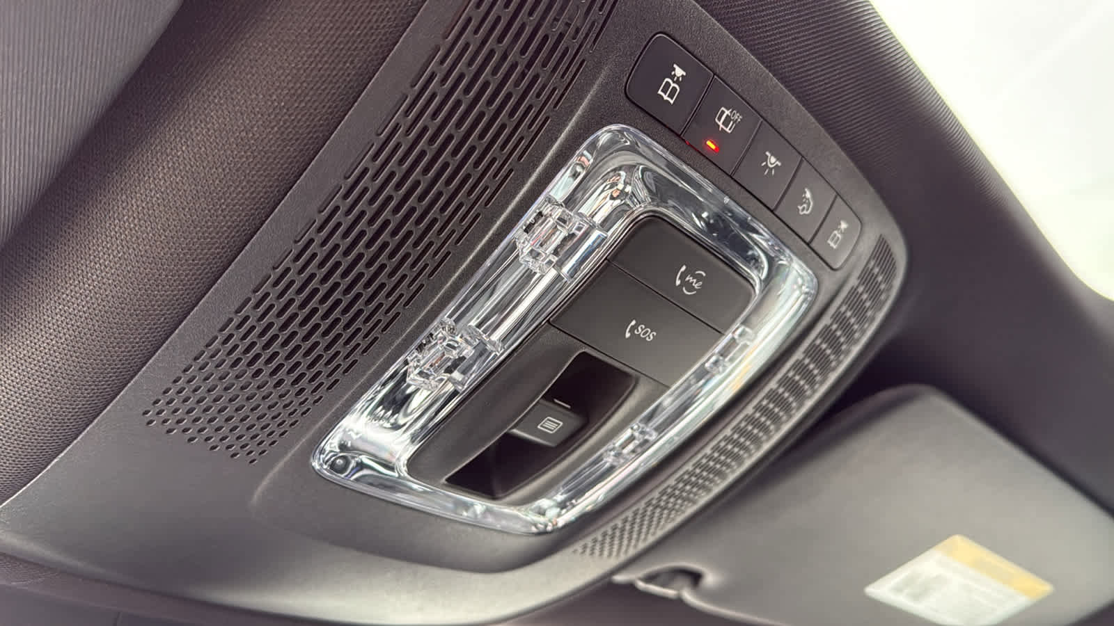 Used 2025 Mercedes-Benz GLB 250 4MATIC image 24