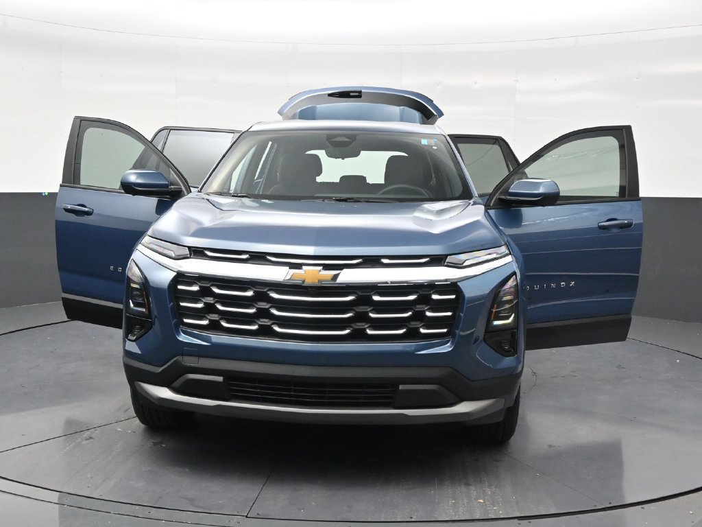 Used 2026 Chevrolet Equinox LT w/ Safety and Technology Package FWD image 32