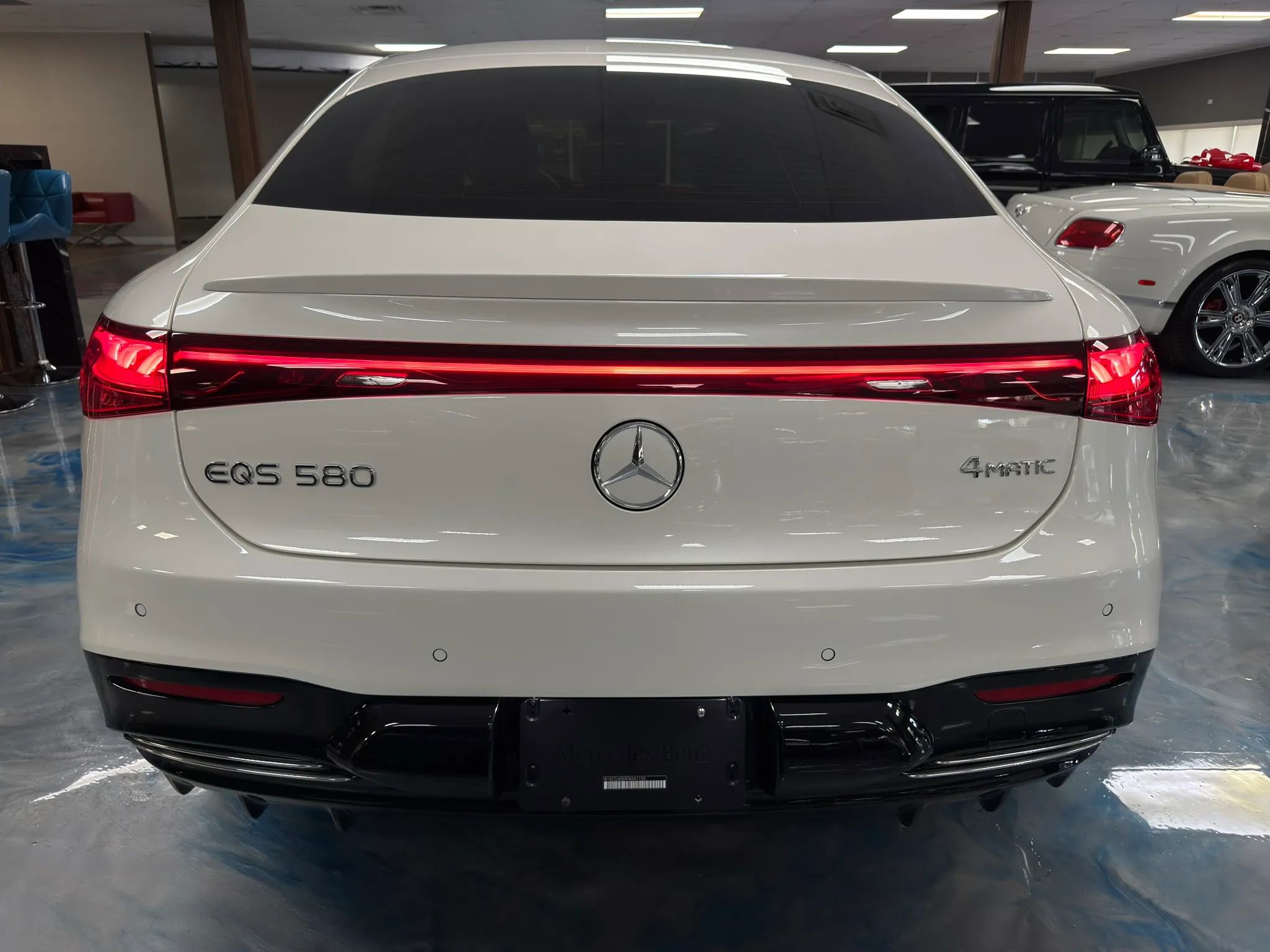 Used 2023 Mercedes-Benz EQS 580 4MATIC Sedan image 6