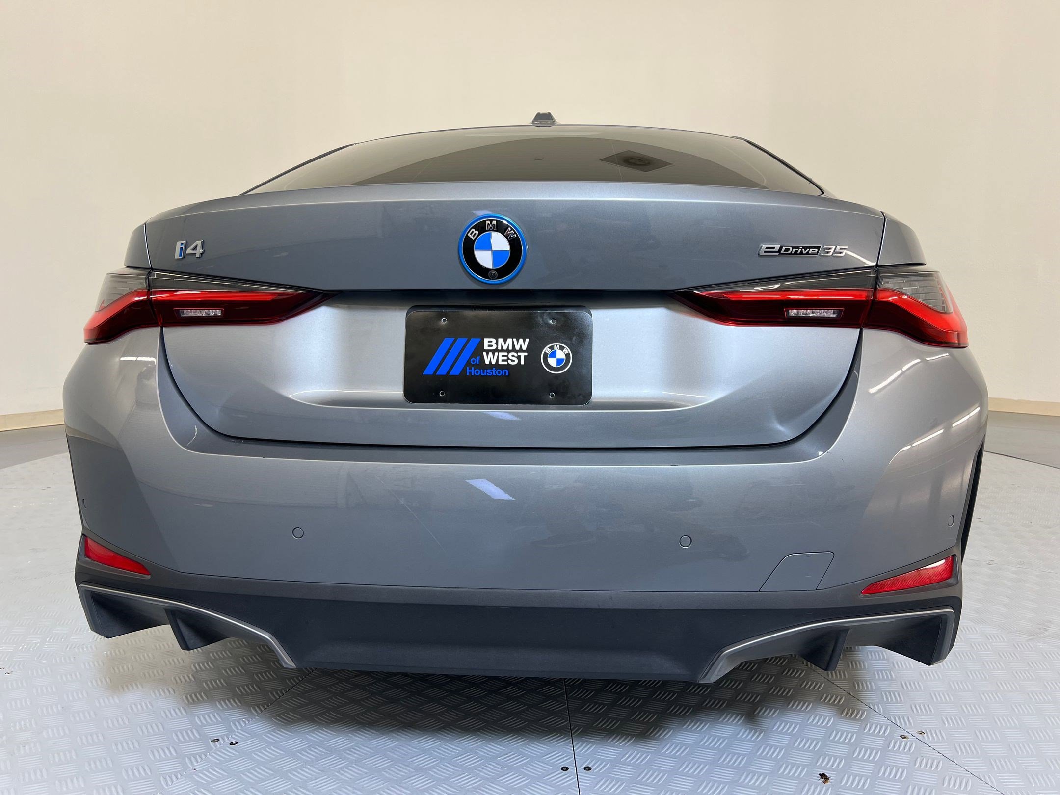 Certified 2023 BMW i4 eDrive35 w/ Premium Package image 9