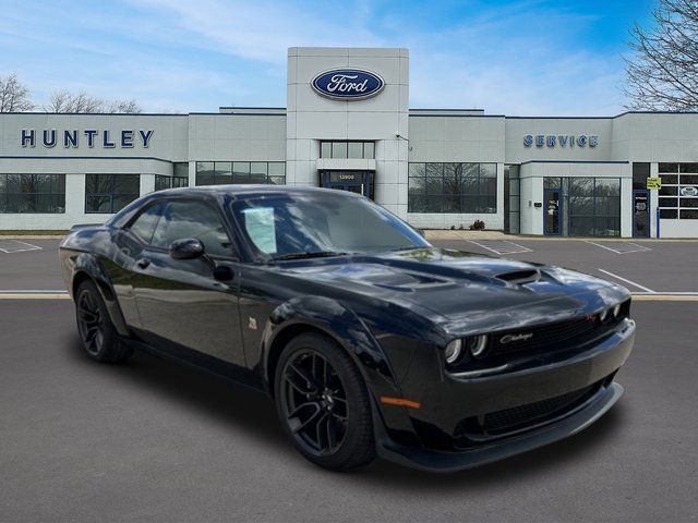 Used 2023 Dodge Challenger R/T Scat Pack RWD image 3