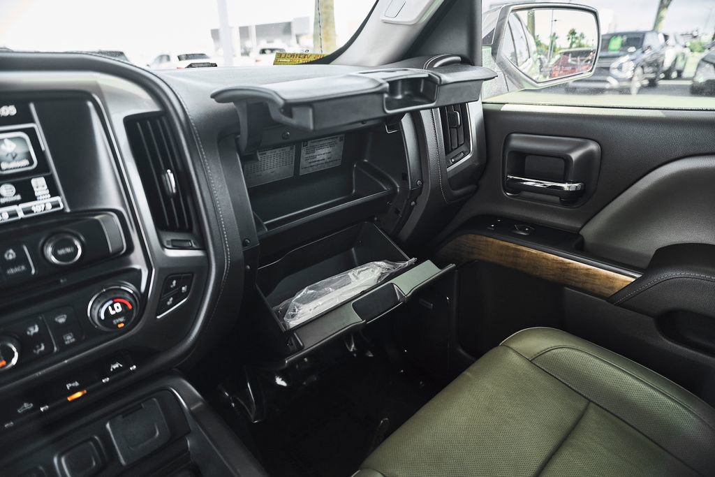 Used 2017 Chevrolet Silverado 1500 LTZ w/ LTZ Plus Package AWD/4WD image 34