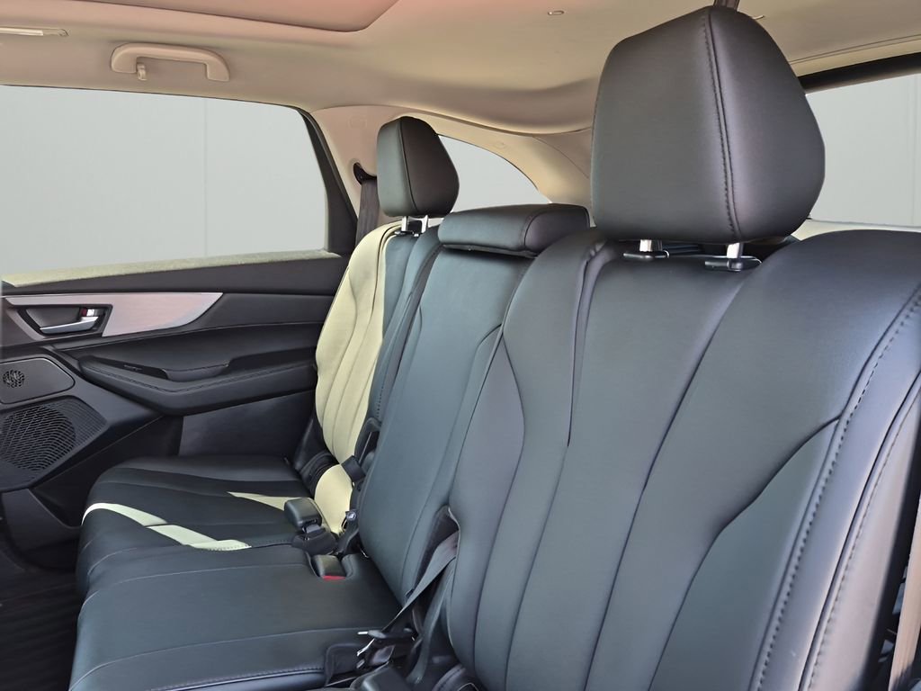 Used 2025 Acura MDX SH-AWD image 19