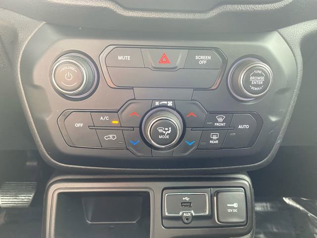 Used 2020 Jeep Renegade Latitude image 27