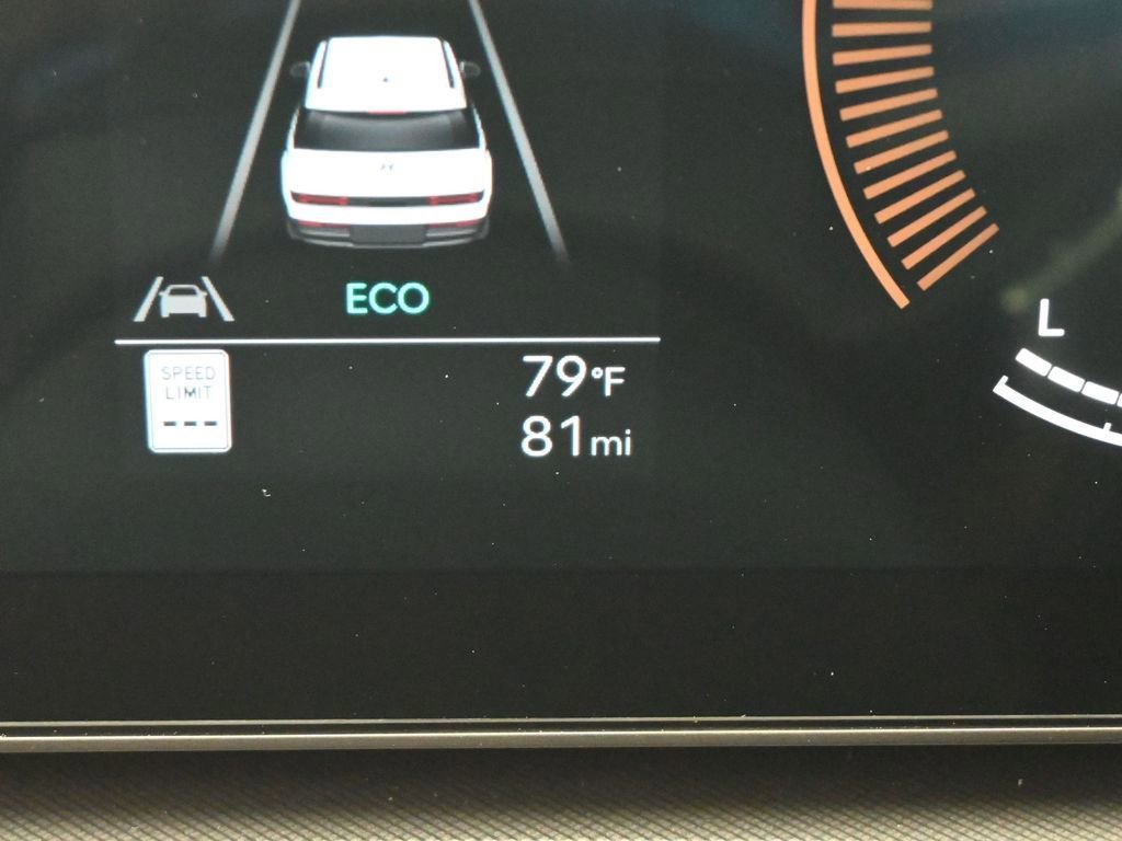 New 2026 Hyundai Santa Fe SE image 38